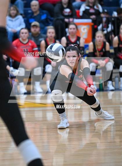 Thumbnail 2 in Lynchburg-Clay vs South Webster (OHSAA DIVISION VI DISTRICT CHAMPIONSHIP) photogallery.