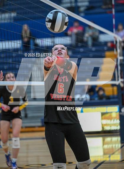 Thumbnail 3 in Lynchburg-Clay vs South Webster (OHSAA DIVISION VI DISTRICT CHAMPIONSHIP) photogallery.