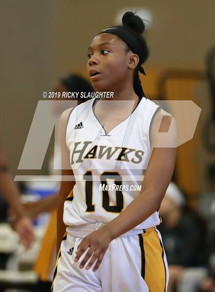 Thumbnail 2 in Belleville East vs. Hazelwood Central photogallery.