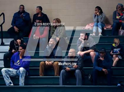 Thumbnail 3 in Belleville East vs. Hazelwood Central photogallery.