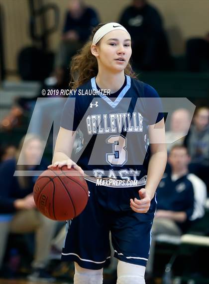 Thumbnail 3 in Belleville East vs. Hazelwood Central photogallery.