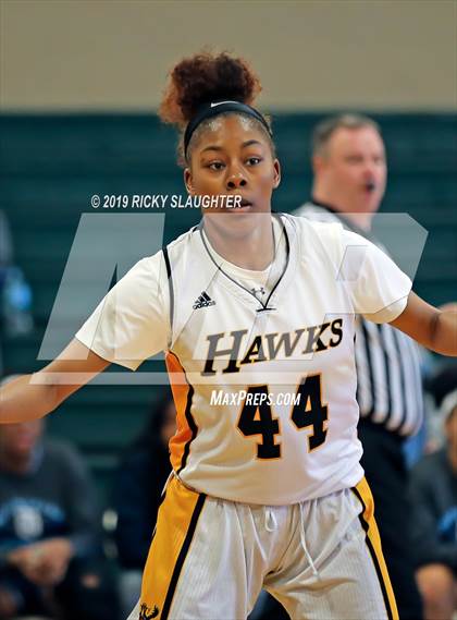 Thumbnail 3 in Belleville East vs. Hazelwood Central photogallery.