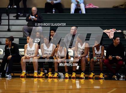 Thumbnail 3 in Belleville East vs. Hazelwood Central photogallery.