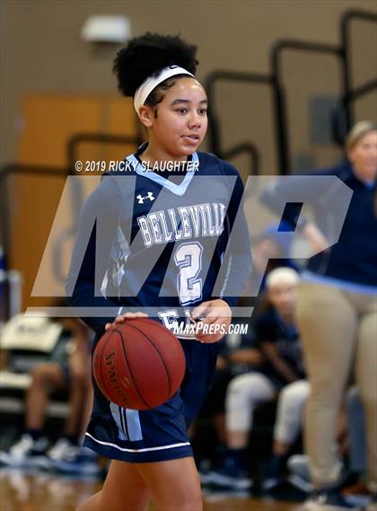Thumbnail 1 in Belleville East vs. Hazelwood Central photogallery.