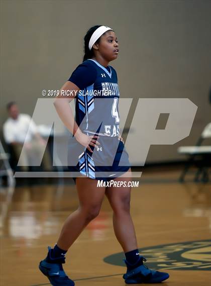 Thumbnail 2 in Belleville East vs. Hazelwood Central photogallery.