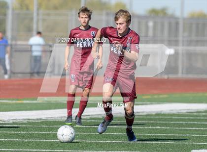Thumbnail 2 in Chandler vs. Perry (Coyote Classic Semifinal) photogallery.