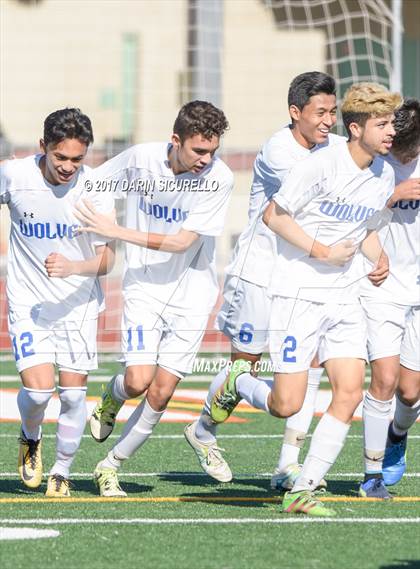 Thumbnail 1 in Chandler vs. Perry (Coyote Classic Semifinal) photogallery.