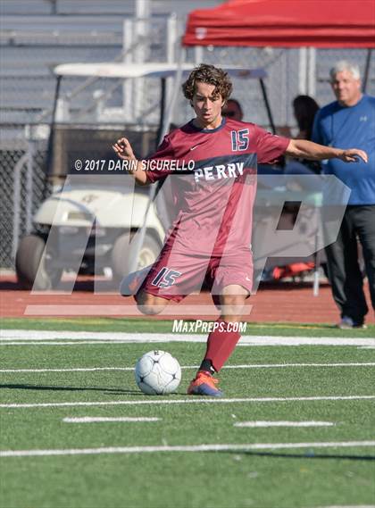 Thumbnail 1 in Chandler vs. Perry (Coyote Classic Semifinal) photogallery.