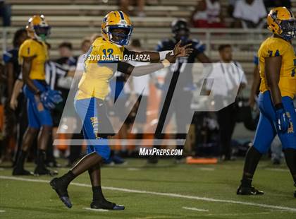 Thumbnail 2 in Northwestern vs IMG Academy photogallery.