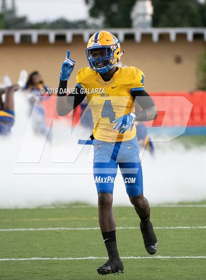 Thumbnail 2 in Northwestern vs IMG Academy photogallery.