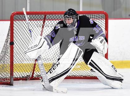 Thumbnail 2 in Pelham Memorial vs. John Jay (Section 1 Division 2 Final) photogallery.