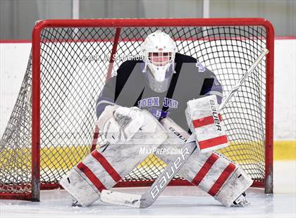 Thumbnail 2 in Pelham Memorial vs. John Jay (Section 1 Division 2 Final) photogallery.