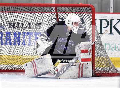 Thumbnail 2 in Pelham Memorial vs. John Jay (Section 1 Division 2 Final) photogallery.