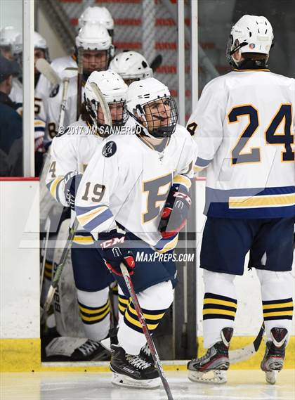 Thumbnail 2 in Pelham Memorial vs. John Jay (Section 1 Division 2 Final) photogallery.