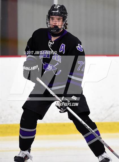 Thumbnail 3 in Pelham Memorial vs. John Jay (Section 1 Division 2 Final) photogallery.
