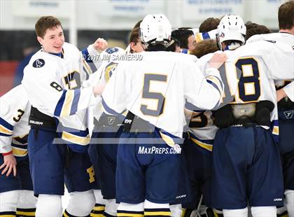 Thumbnail 2 in Pelham Memorial vs. John Jay (Section 1 Division 2 Final) photogallery.