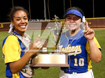 Thumbnail 2 in Sahuarita vs. Winslow (AIA 3A Final Award Photos) photogallery.