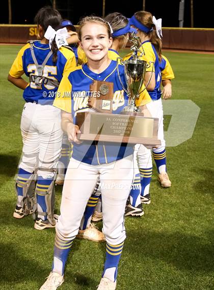 Thumbnail 3 in Sahuarita vs. Winslow (AIA 3A Final Award Photos) photogallery.
