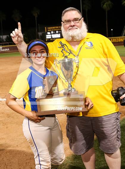 Thumbnail 1 in Sahuarita vs. Winslow (AIA 3A Final Award Photos) photogallery.