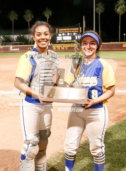 Thumbnail 1 in Sahuarita vs. Winslow (AIA 3A Final Award Photos) photogallery.