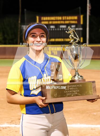 Thumbnail 3 in Sahuarita vs. Winslow (AIA 3A Final Award Photos) photogallery.