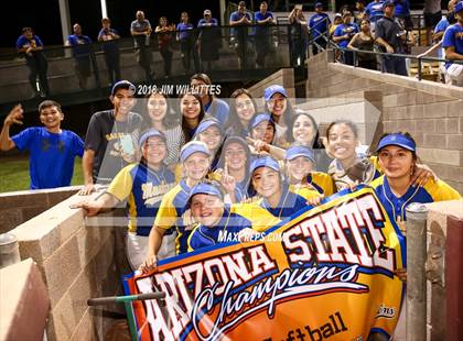 Thumbnail 3 in Sahuarita vs. Winslow (AIA 3A Final Award Photos) photogallery.