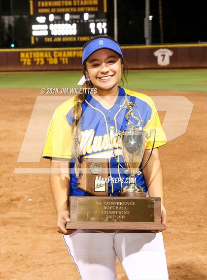 Thumbnail 1 in Sahuarita vs. Winslow (AIA 3A Final Award Photos) photogallery.