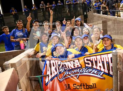 Thumbnail 1 in Sahuarita vs. Winslow (AIA 3A Final Award Photos) photogallery.