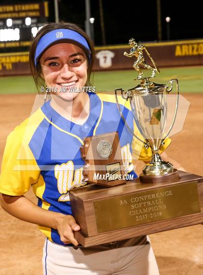 Thumbnail 2 in Sahuarita vs. Winslow (AIA 3A Final Award Photos) photogallery.