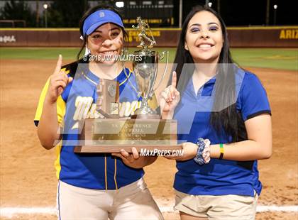 Thumbnail 3 in Sahuarita vs. Winslow (AIA 3A Final Award Photos) photogallery.