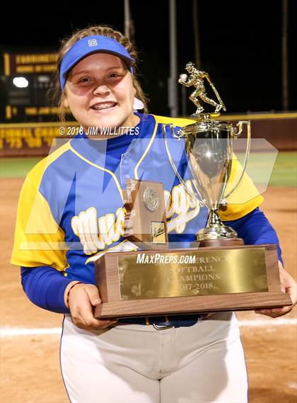 Thumbnail 1 in Sahuarita vs. Winslow (AIA 3A Final Award Photos) photogallery.