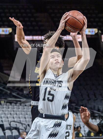 Thumbnail 2 in Steele vs Brennan (Spurs High School Showcase) photogallery.