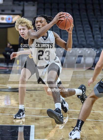 Thumbnail 2 in Steele vs Brennan (Spurs High School Showcase) photogallery.