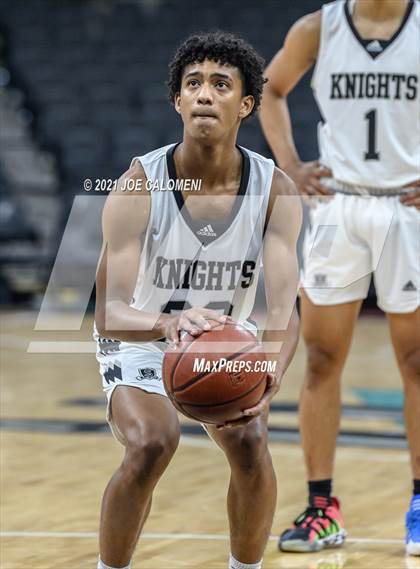 Thumbnail 3 in Steele vs Brennan (Spurs High School Showcase) photogallery.