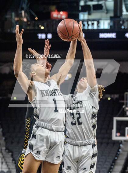 Thumbnail 3 in Steele vs Brennan (Spurs High School Showcase) photogallery.