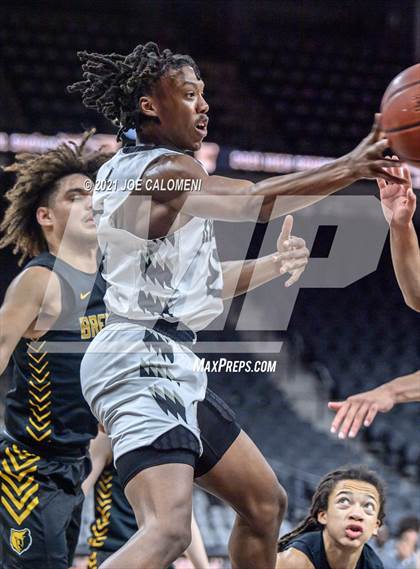 Thumbnail 1 in Steele vs Brennan (Spurs High School Showcase) photogallery.
