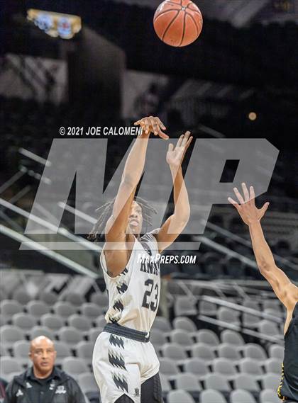 Thumbnail 2 in Steele vs Brennan (Spurs High School Showcase) photogallery.