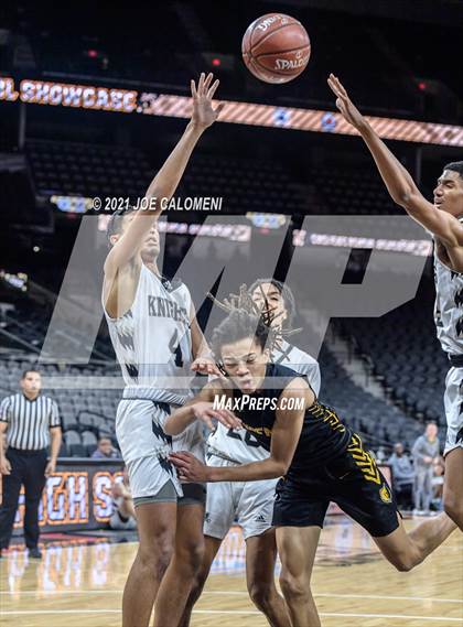 Thumbnail 1 in Steele vs Brennan (Spurs High School Showcase) photogallery.