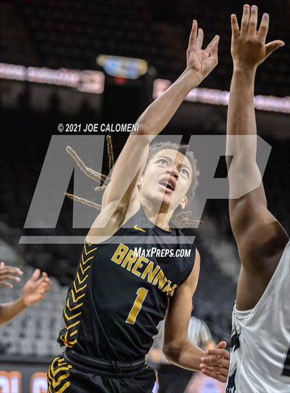 Thumbnail 3 in Steele vs Brennan (Spurs High School Showcase) photogallery.