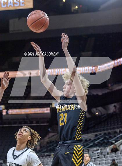 Thumbnail 2 in Steele vs Brennan (Spurs High School Showcase) photogallery.