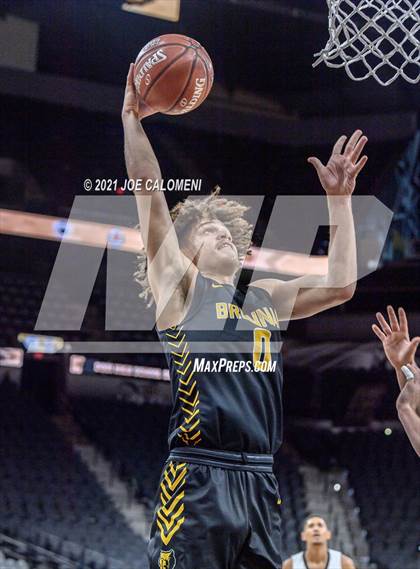 Thumbnail 2 in Steele vs Brennan (Spurs High School Showcase) photogallery.