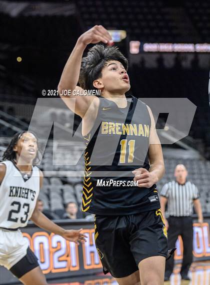 Thumbnail 3 in Steele vs Brennan (Spurs High School Showcase) photogallery.
