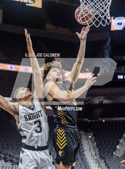 Thumbnail 2 in Steele vs Brennan (Spurs High School Showcase) photogallery.