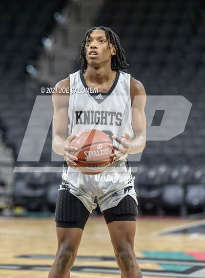 Thumbnail 3 in Steele vs Brennan (Spurs High School Showcase) photogallery.