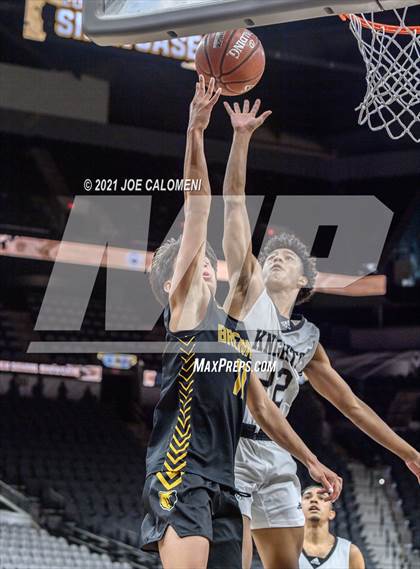 Thumbnail 2 in Steele vs Brennan (Spurs High School Showcase) photogallery.