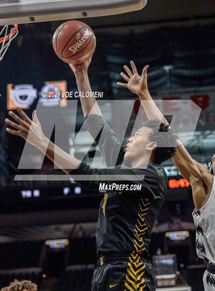 Thumbnail 2 in Steele vs Brennan (Spurs High School Showcase) photogallery.