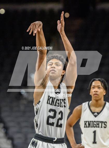 Thumbnail 3 in Steele vs Brennan (Spurs High School Showcase) photogallery.