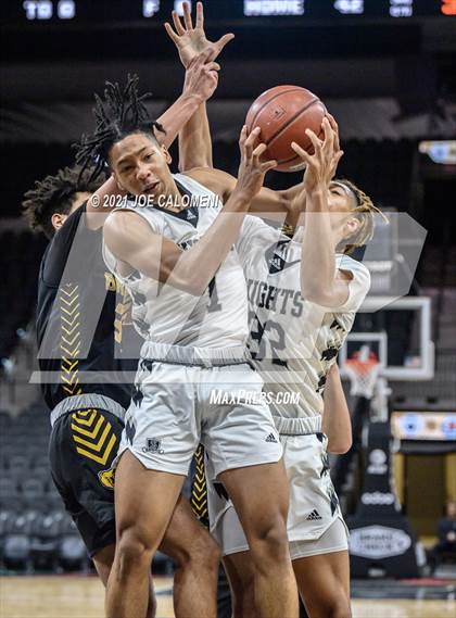Thumbnail 3 in Steele vs Brennan (Spurs High School Showcase) photogallery.