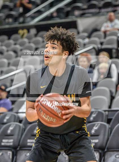 Thumbnail 2 in Steele vs Brennan (Spurs High School Showcase) photogallery.