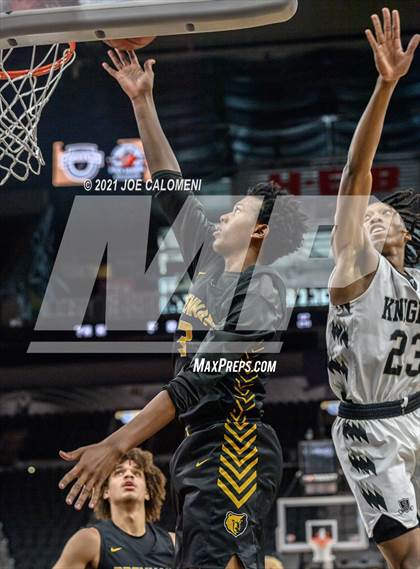 Thumbnail 1 in Steele vs Brennan (Spurs High School Showcase) photogallery.